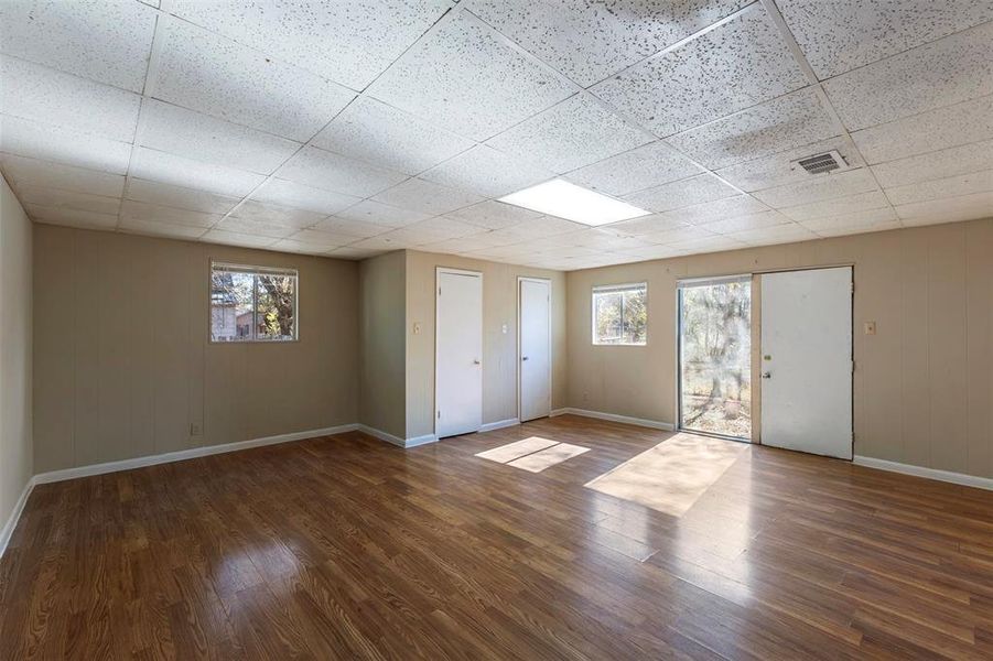 Spacious, unfurnished interior of a new home in , Paris (Image 8). Spacious, unfurnished interior of a new home in , Paris (Image 8).