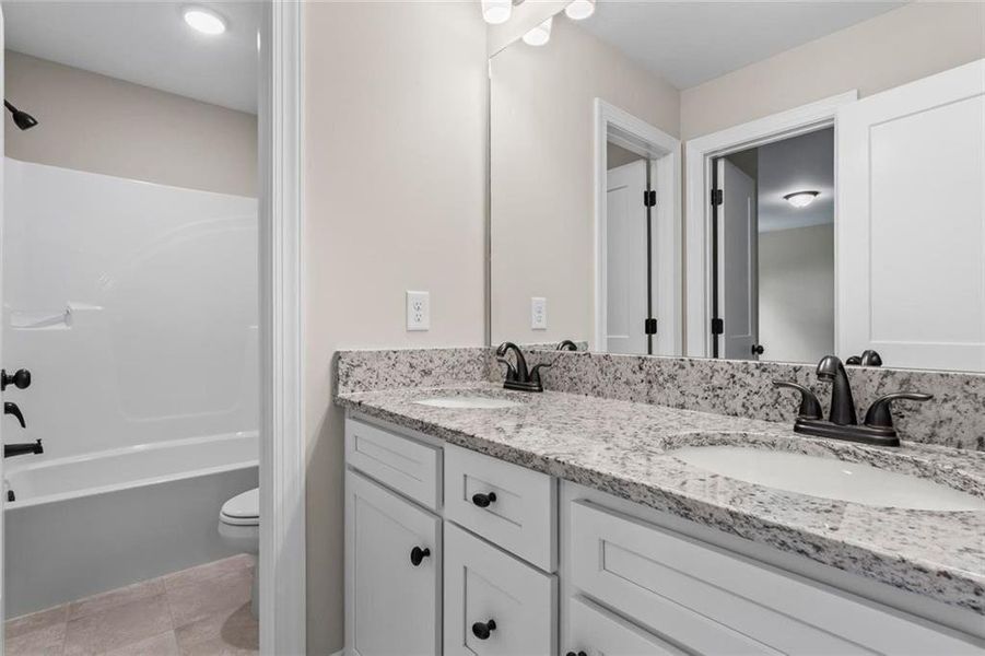 Furnished interior view inside a new home in , Dallas (Image 16).