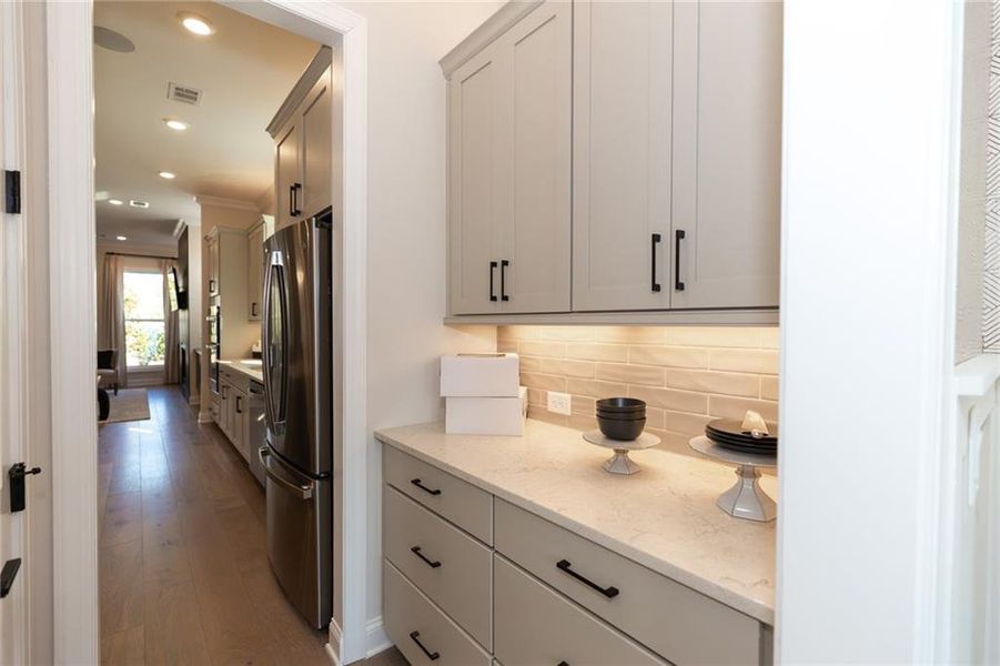 Furnished interior view inside a new home in Aberdeen, Hoschton (Image 23).