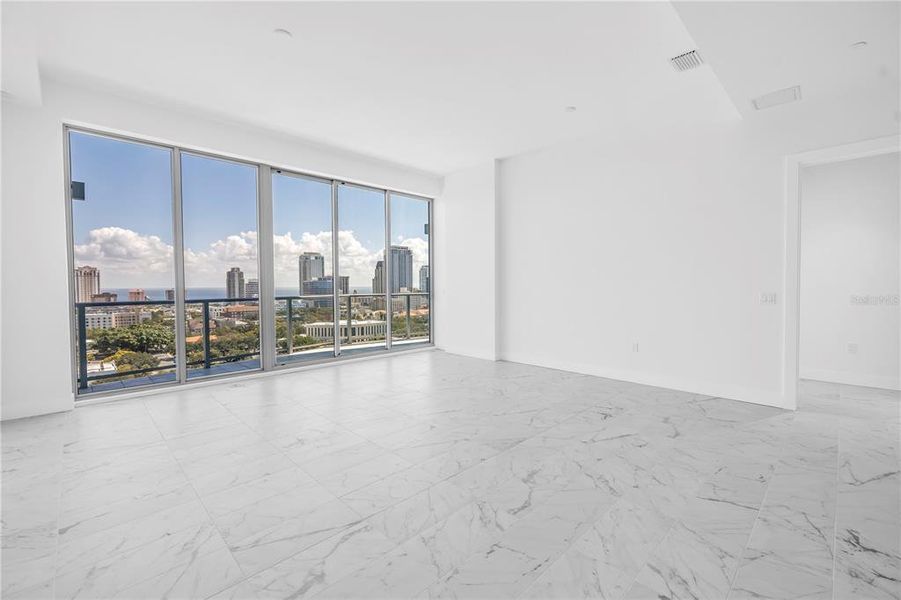 Spacious, unfurnished interior of a new home in , St. Petersburg (Image 18). Spacious, unfurnished interior of a new home in , St. Petersburg (Image 18).