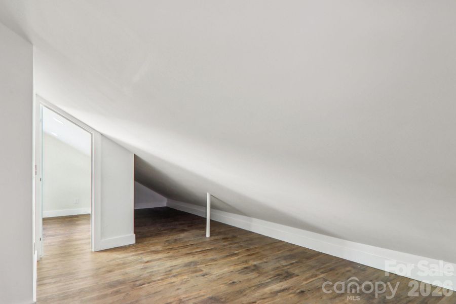 Spacious, unfurnished interior of a new home in , Waynesville (Image 37).