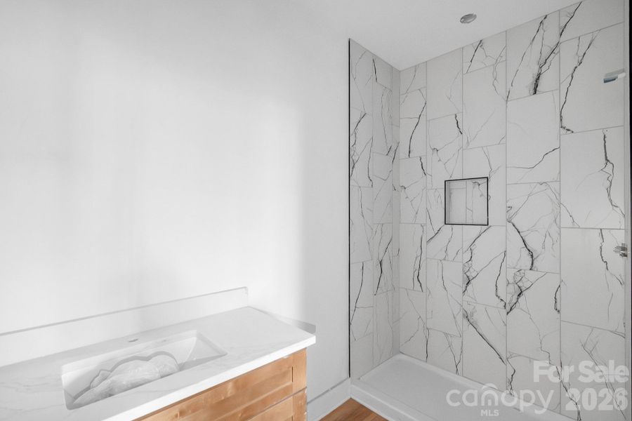 Image 21 of a home in .