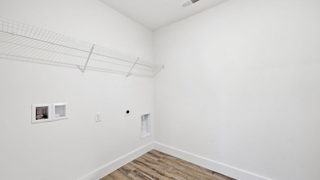 Spacious, unfurnished interior of a new home in Fieldcrest Acres, Blountville (Image 29).