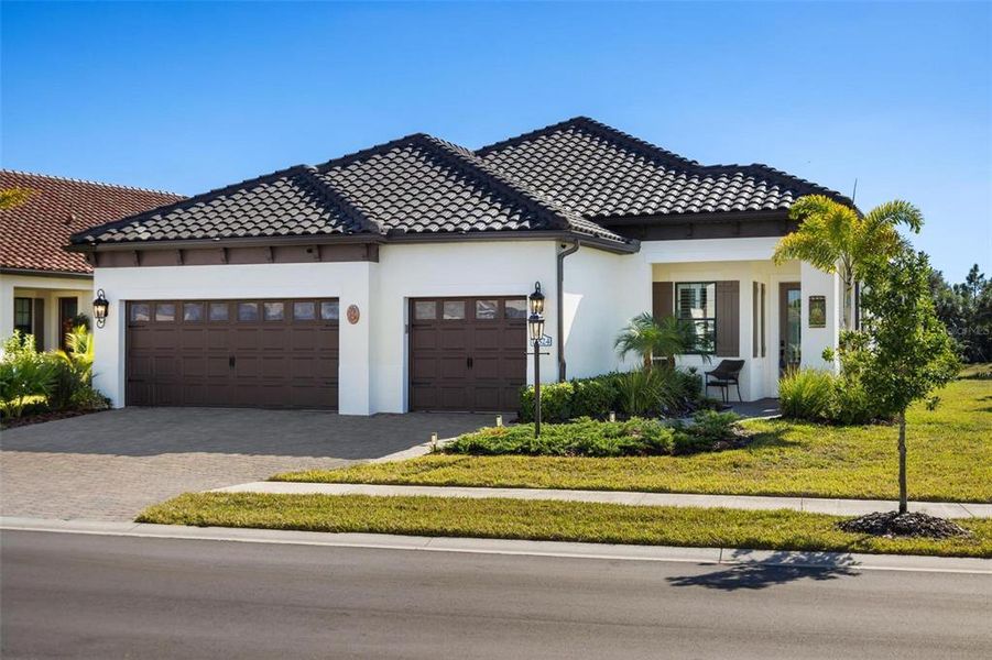 Front exterior of a new home in , Venice, FL, highlighting curb appeal (Image 2). Front exterior of a new home in , Venice, FL, highlighting curb appeal (Image 2).