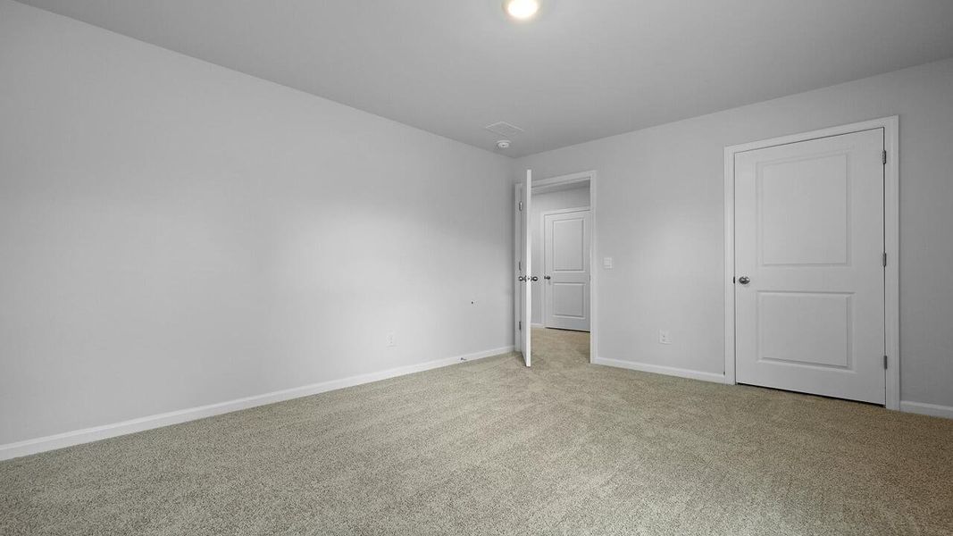 Spacious, unfurnished interior of a new home in Lakeview at Kitfield, Moncks Corner (Image 27).