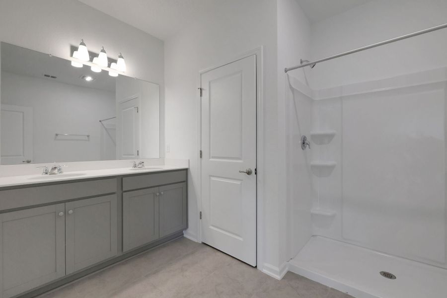 4br New Home in Orange  Park, FL.  - Slide 31