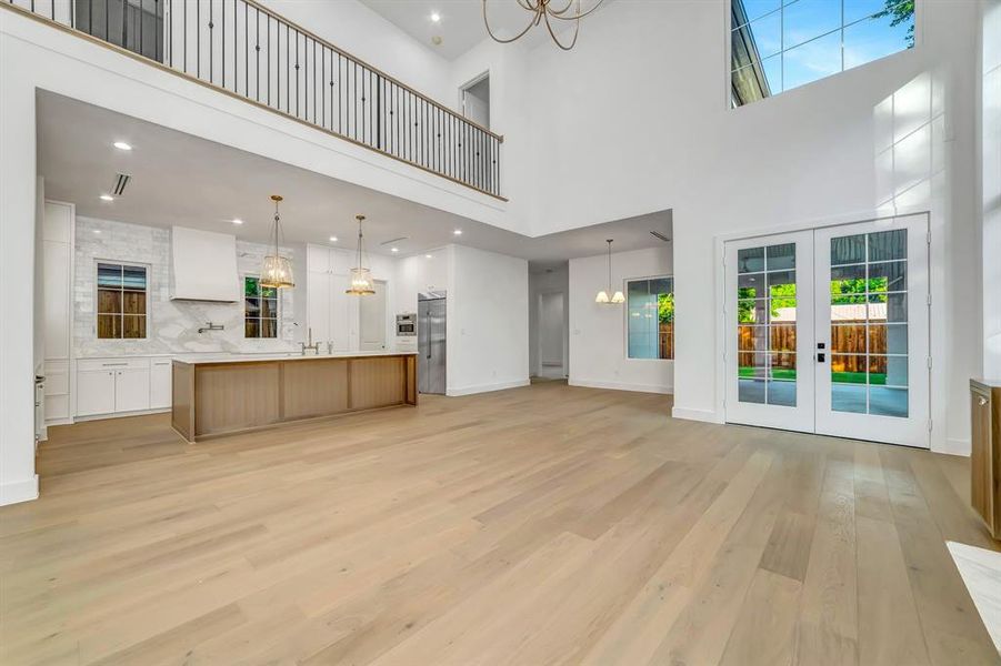 Spacious, unfurnished interior of a new home in , Dallas (Image 33).