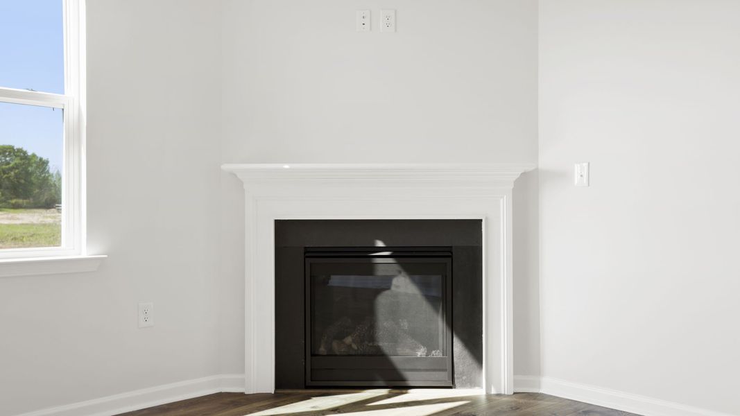 Spacious, unfurnished interior of a new home in Foxbank, Gray Court (Image 21).