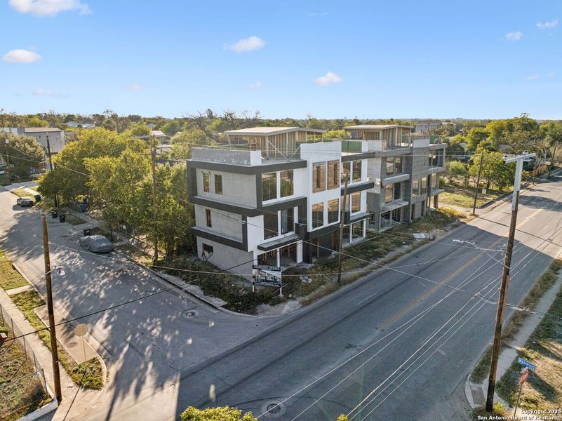 Condo located in San Antonio, TX showcasing its design and architecture (Image 6). Condo located in San Antonio, TX showcasing its design and architecture (Image 6).