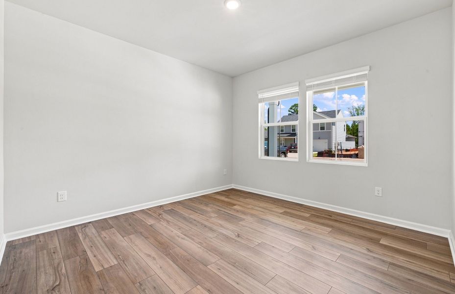 Spacious, unfurnished interior of a new home in Westford, Sanford (Image 31).