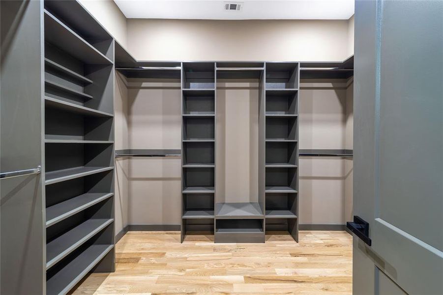 Furnished interior view inside a new home in , Dallas (Image 5). Furnished interior view inside a new home in , Dallas (Image 5).