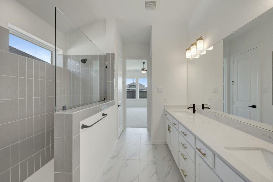 Furnished interior view inside a new home in The Grand Prairie - Retreat Collection, Hockley (Image 4).