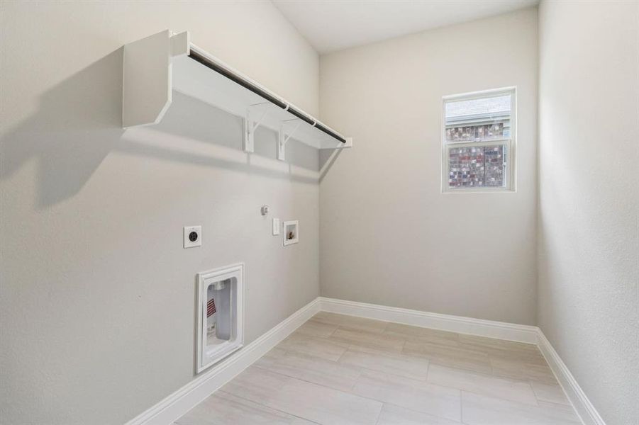 Photo is not of the actual home, but is an inspirational photo of builder’s model home and may depict options, furnishings, and/or decorator features that are not included. Photo is not of the actual home, but is an inspirational photo of builder’s model home and may depict options, furnishings, and/or decorator features that are not included.