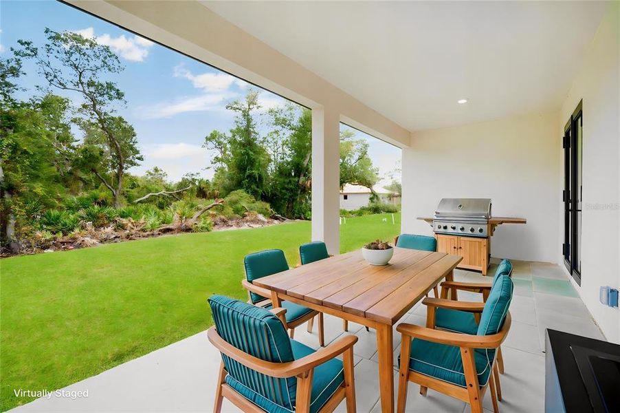 Exterior details and patio area of a home in , Port Charlotte (Image 3).