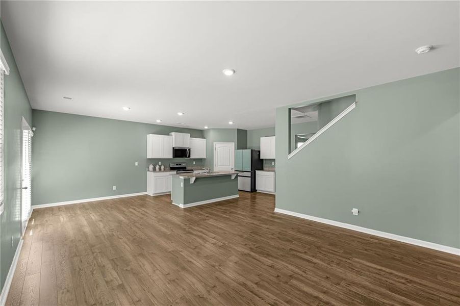 Spacious, unfurnished interior of a new home in , Dallas (Image 21).
