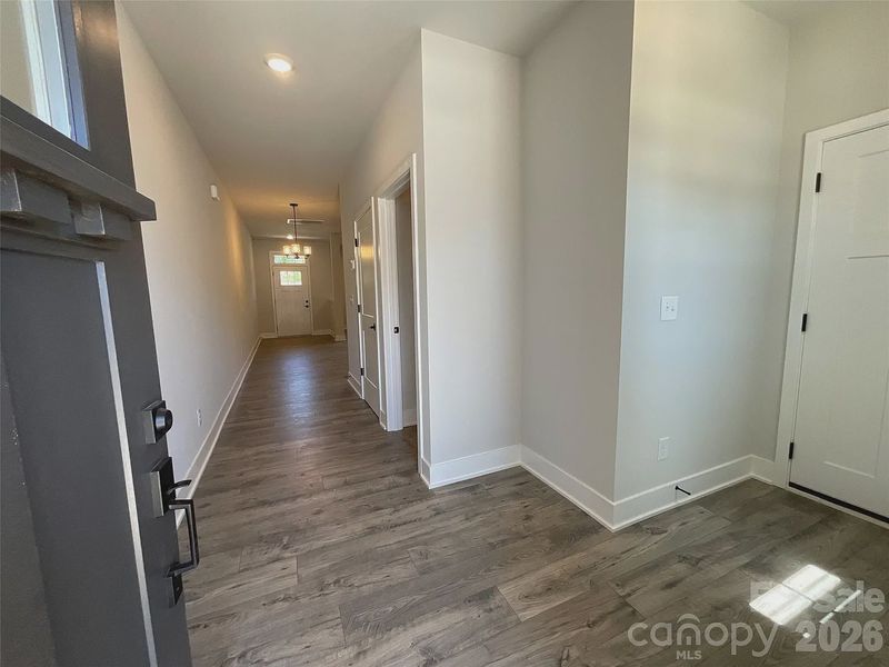 Spacious, unfurnished interior of a new home in Pine Trace, Gastonia (Image 6). Spacious, unfurnished interior of a new home in Pine Trace, Gastonia (Image 6).