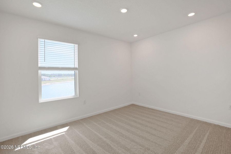 Spacious, unfurnished interior of a new home in Diamond Springs, Jacksonville (Image 17).