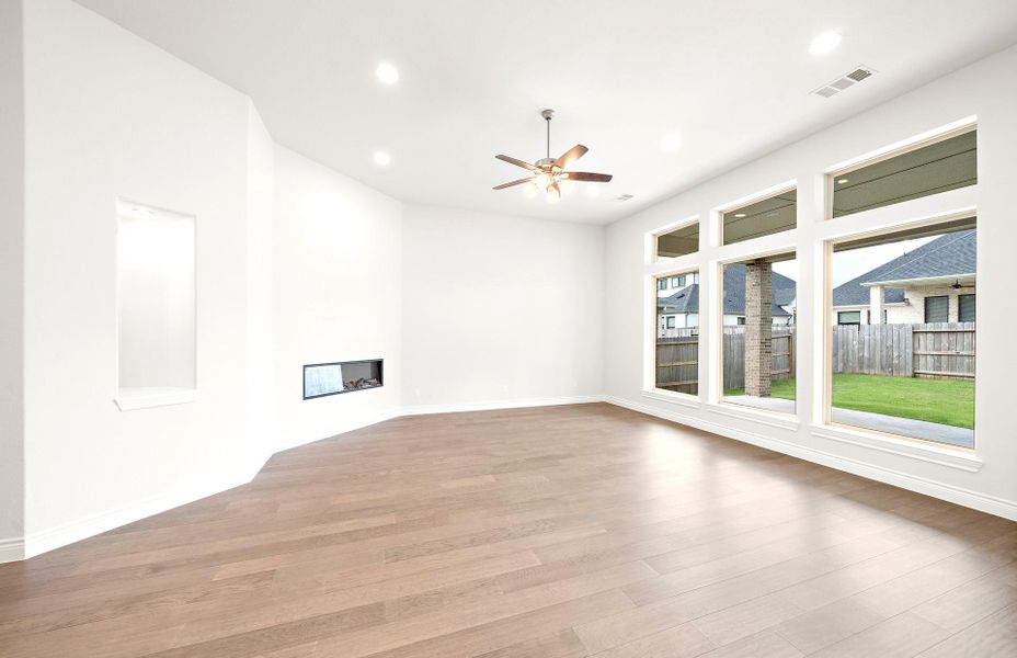 Spacious, unfurnished interior of a new home in Audubon 60', Magnolia (Image 18).