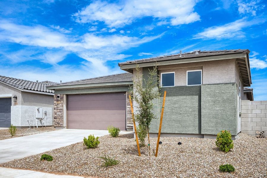 4br New Home in San Tan Valley, AZ.  - Slide 3