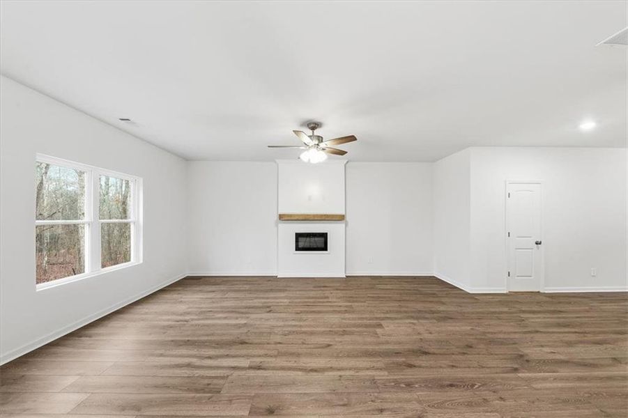 Spacious, unfurnished interior of a new home in , Carrollton (Image 25).