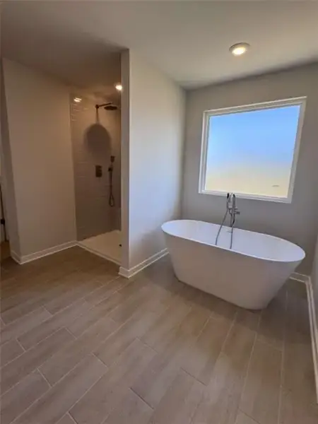 Spacious, unfurnished interior of a new home in Creekbend Overlook, Fairburn (Image 15). Spacious, unfurnished interior of a new home in Creekbend Overlook, Fairburn (Image 15).