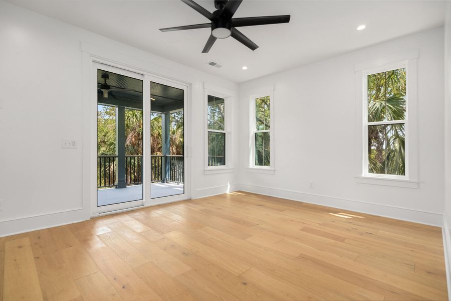 Spacious, unfurnished interior of a new home in , Edisto Island (Image 28). Spacious, unfurnished interior of a new home in , Edisto Island (Image 28).