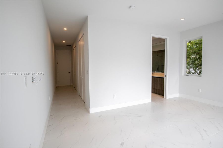 Spacious, unfurnished interior of a new home in , Miami (Image 20).