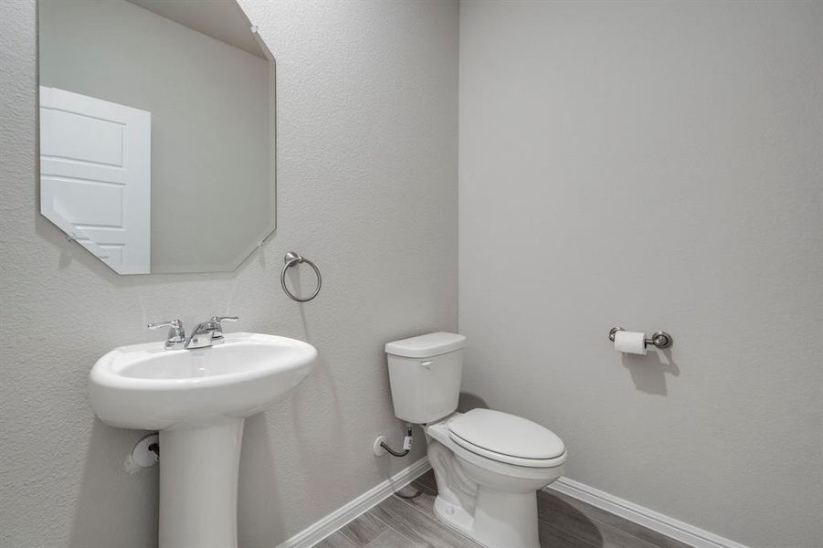 Furnished interior view inside a new home in , Fort Worth (Image 5).