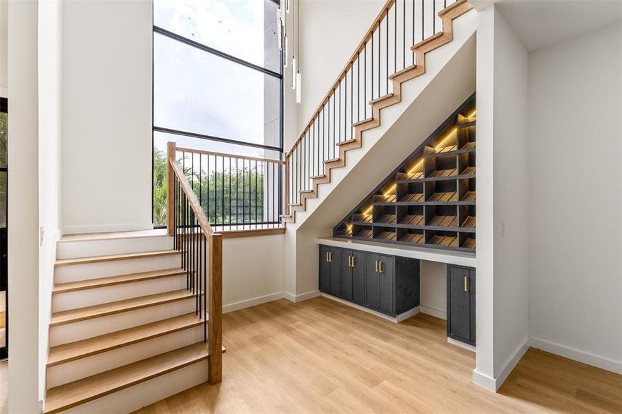 Furnished interior view inside a new home in , Dallas (Image 7).