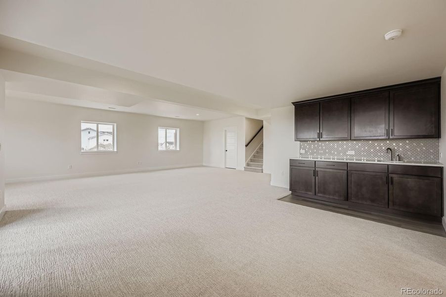 Spacious, unfurnished interior of a new home in Timber Ridge, Colorado Springs (Image 13).