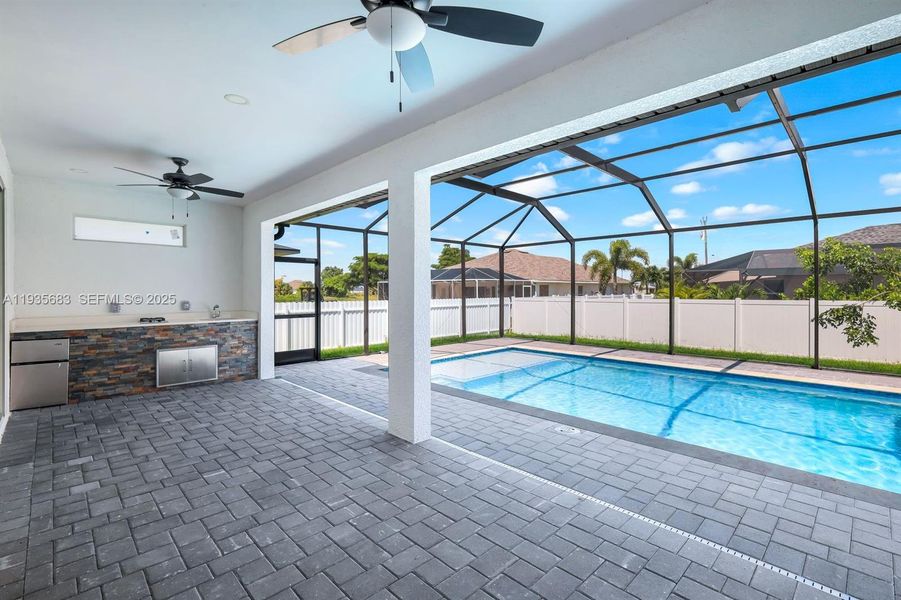 Exterior details and patio area of a home in , Cape Coral (Image 23).