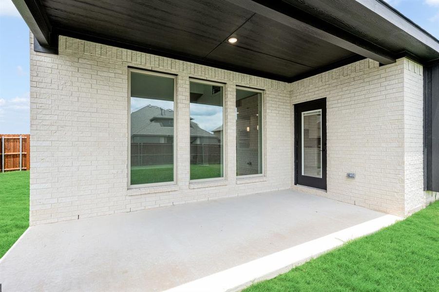 Image 39 of a home in The Oaks.