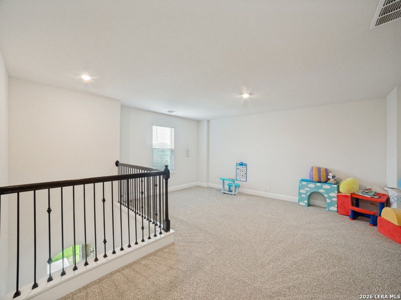 Spacious, unfurnished interior of a new home in , San Antonio (Image 21).