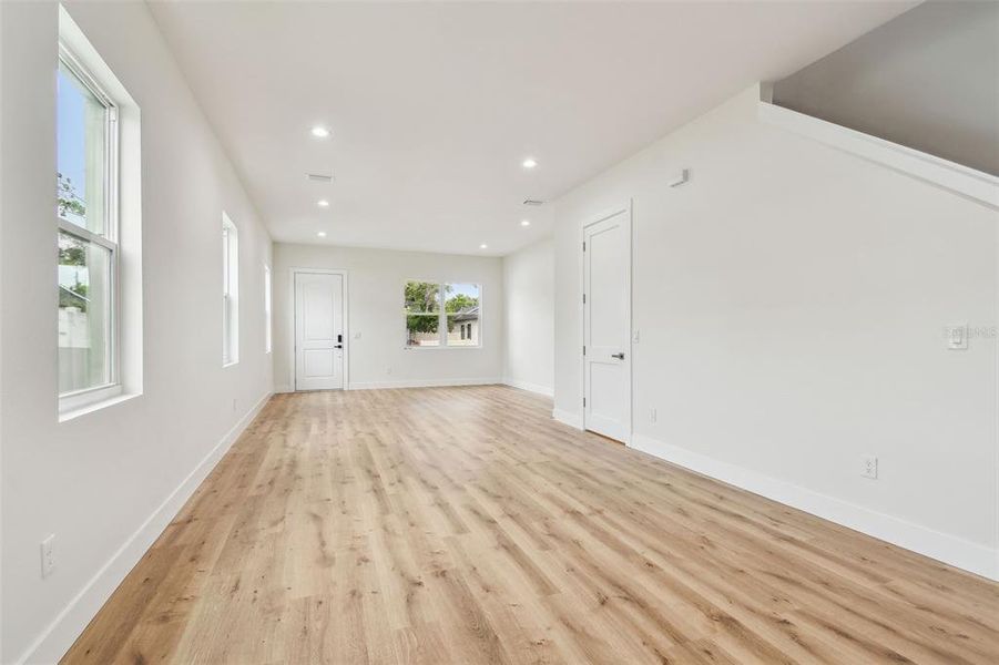 Spacious, unfurnished interior of a new home in , St. Petersburg (Image 21). Spacious, unfurnished interior of a new home in , St. Petersburg (Image 21).