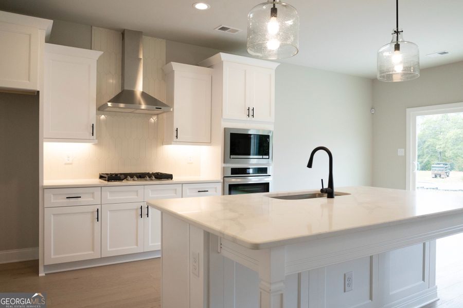 Image 6 of a home in Leverett Park. Image 6 of a home in Leverett Park.