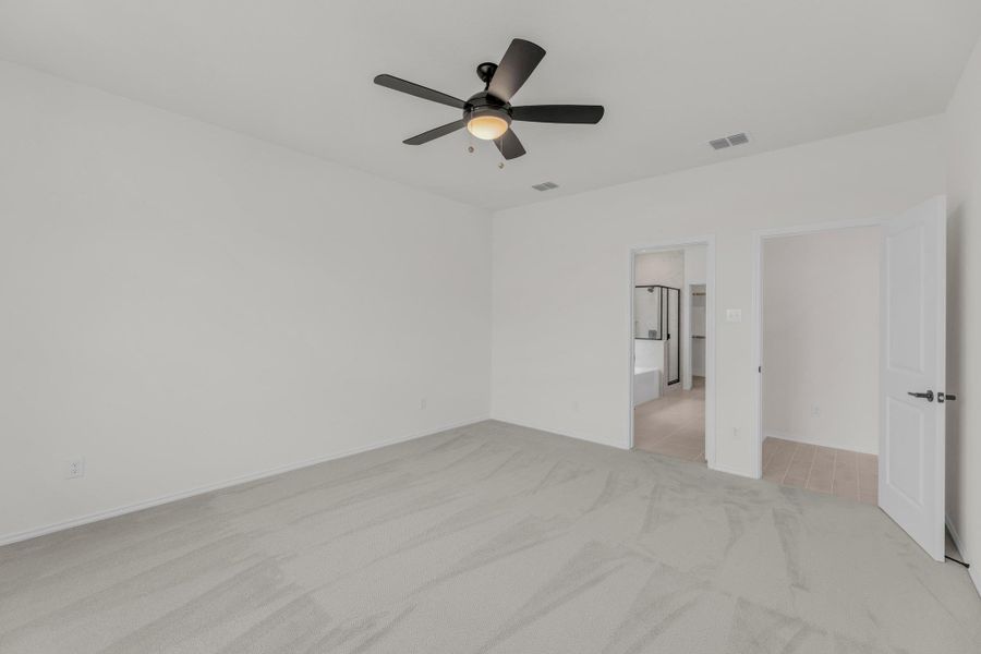 Spacious, unfurnished interior of a new home in Salerno - Classic Collection, Round Rock (Image 21). Spacious, unfurnished interior of a new home in Salerno - Classic Collection, Round Rock (Image 21).