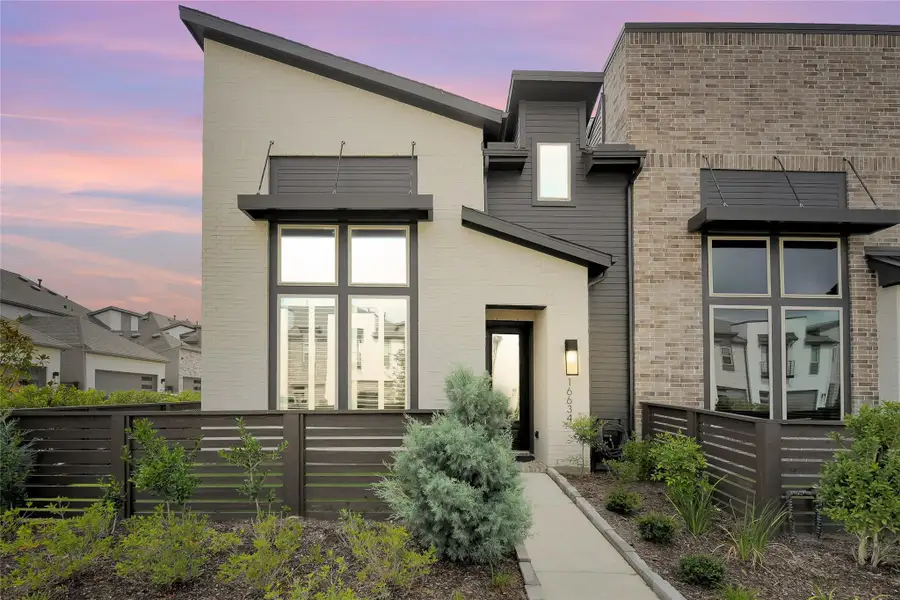 Welcome to 16634 Lake Austin street, 4 Bedrooms and 3 Full Bathrooms. This is the Dorset plan, a luxe Highland Homes City-Series design.