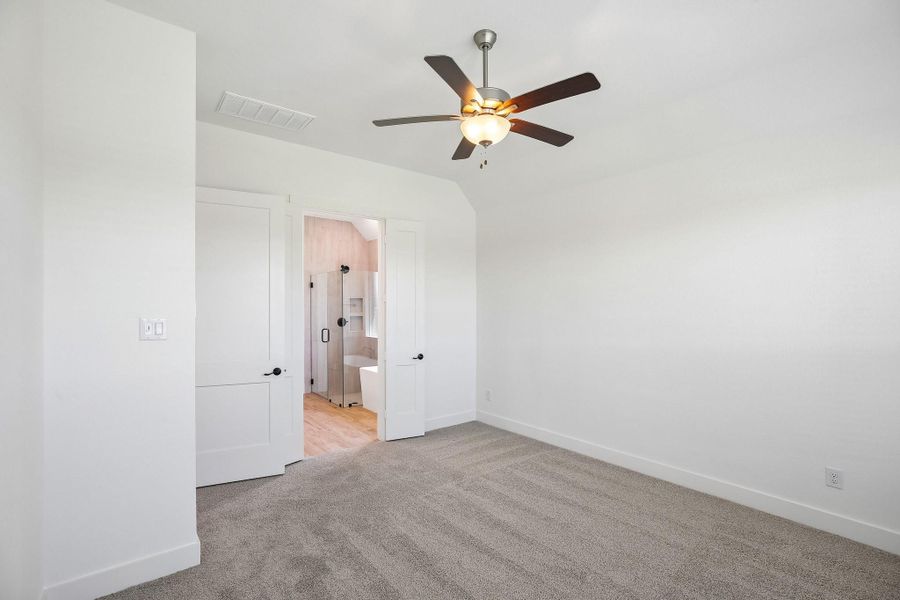 Photos are REPRESENTATIVE of the home /floor plan and are NOT of the actual home.  Selections, features, and room options may vary.