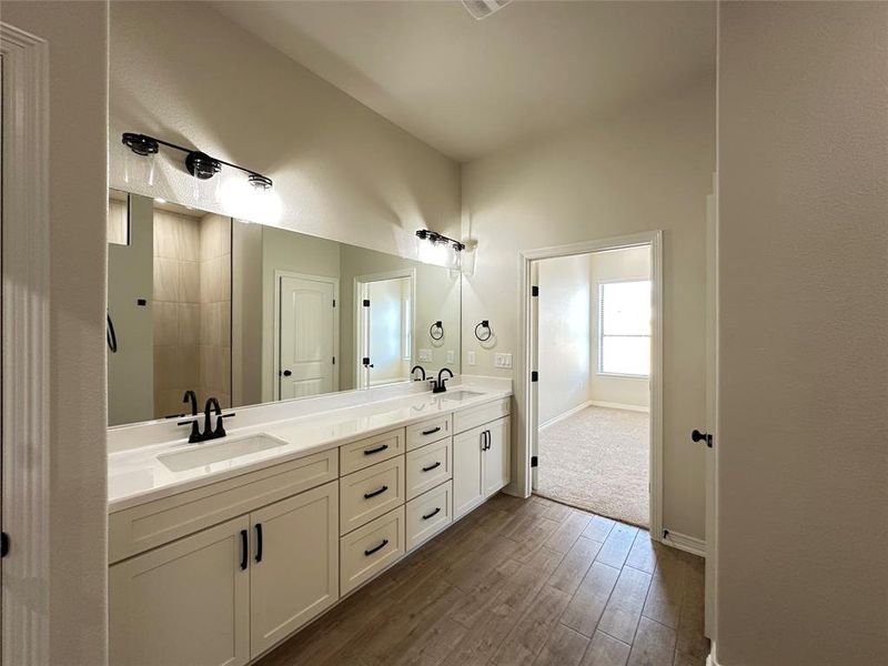 Furnished interior view inside a new home in , Lorena (Image 7).