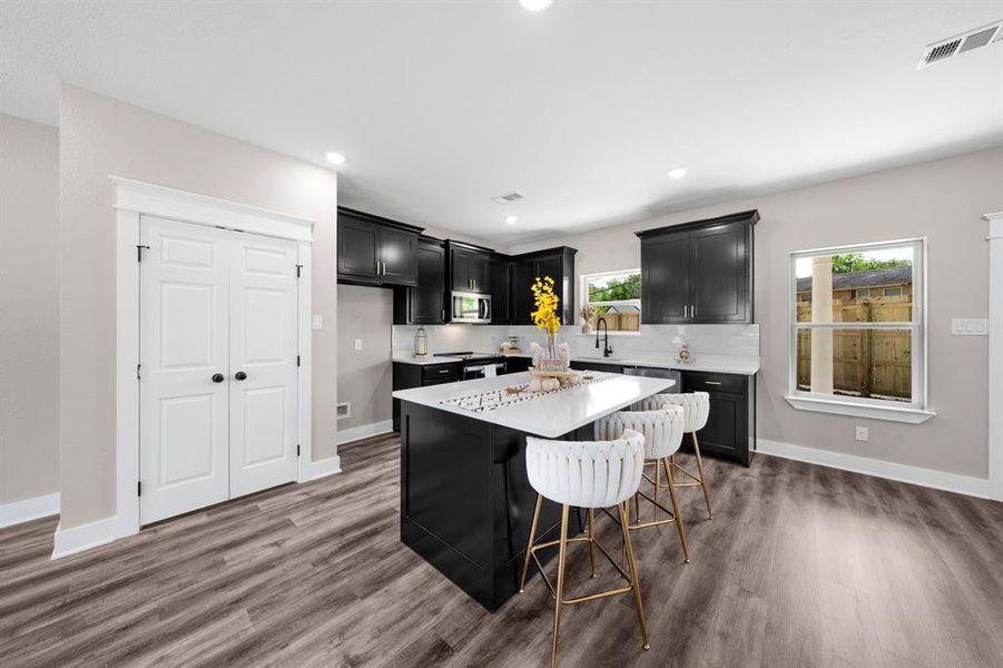 Furnished interior view inside a new home in , Sulphur Springs (Image 6).