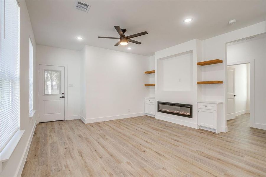 Spacious, unfurnished interior of a new home in , Fort Worth (Image 24).