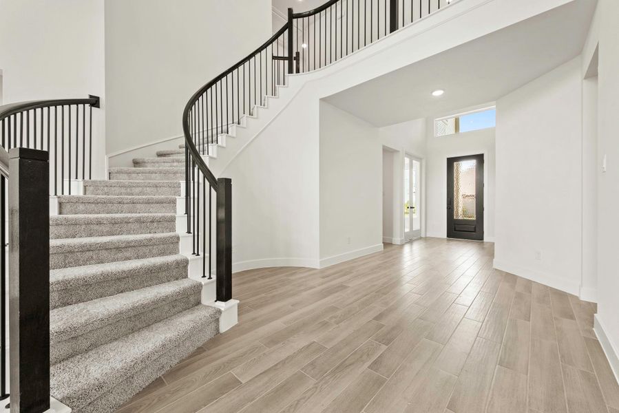 Representative image. Features, specifications, selections and colors may vary. Representative image. Features, specifications, selections and colors may vary.