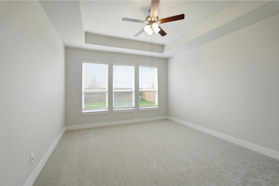 Spacious, unfurnished interior of a new home in Sunterra Lakes, Brookshire (Image 28). Spacious, unfurnished interior of a new home in Sunterra Lakes, Brookshire (Image 28).