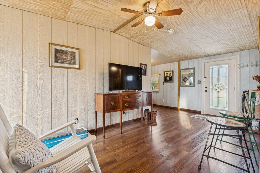 Furnished interior view inside a new home in , Huntsville (Image 8).