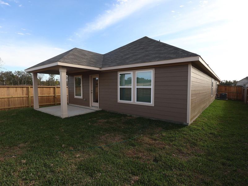Exterior details and patio area of a home in Indian Springs, Crosby (Image 18).