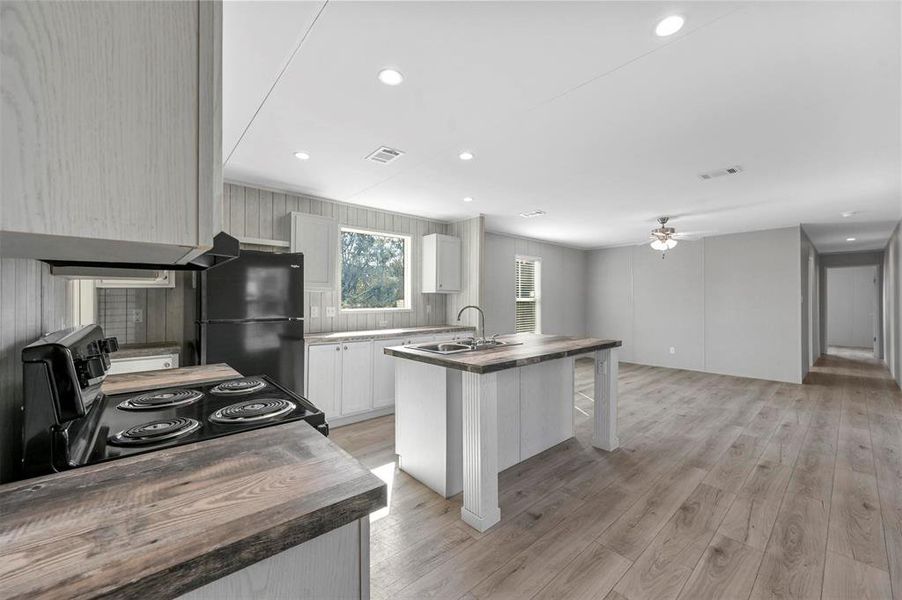 Furnished interior view inside a new home in , Granbury (Image 7).