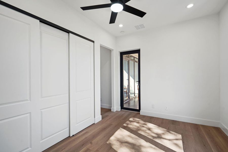 Spacious, unfurnished interior of a new home in , Bellaire (Image 20). Spacious, unfurnished interior of a new home in , Bellaire (Image 20).