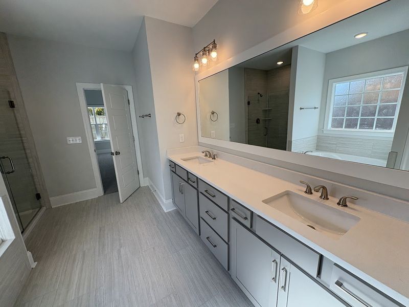Furnished interior view inside a new home in Riverside Cove, Wilmington (Image 12).