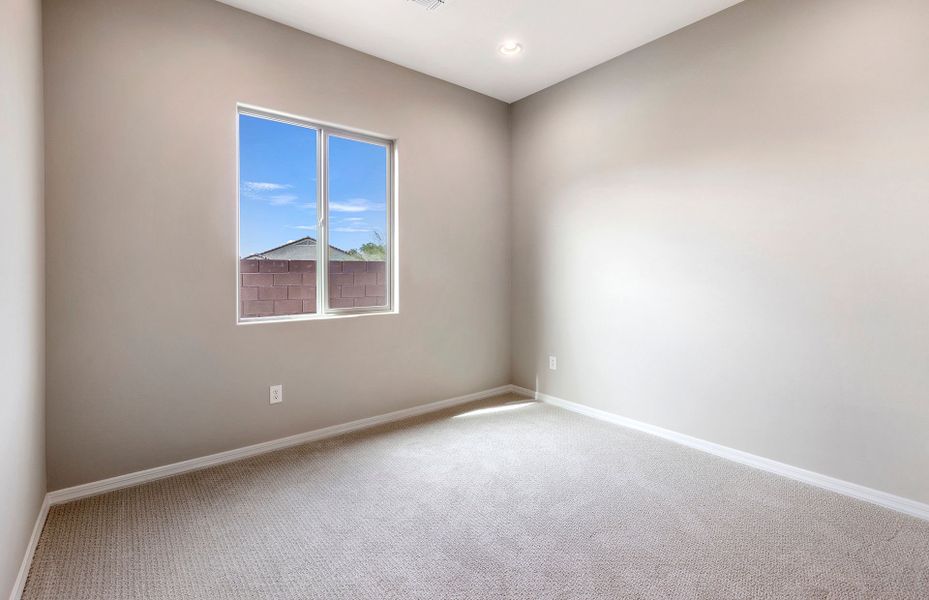 Spacious, unfurnished interior of a new home in Vistoso Canyon Estates, Oro Valley (Image 16).