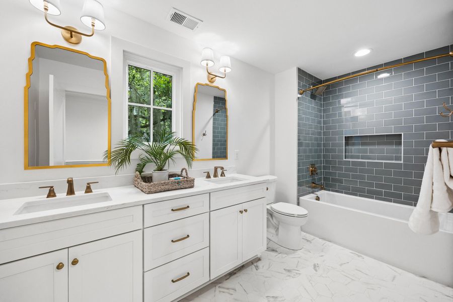 Furnished interior view inside a new home in , Beaufort (Image 28).